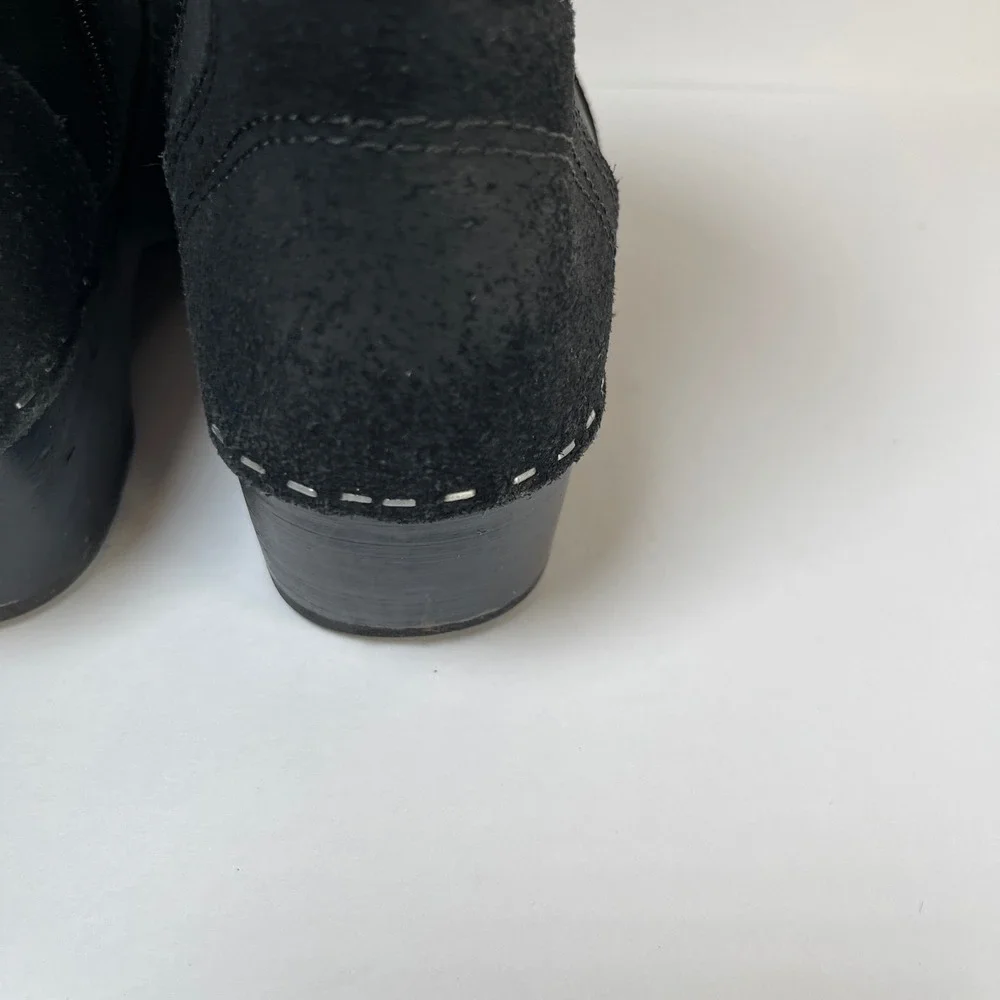 Hanna Anderson Girl's Size 36 US Size 4-4.5 Suede and Wooden Zipper‎ Boot Clogs